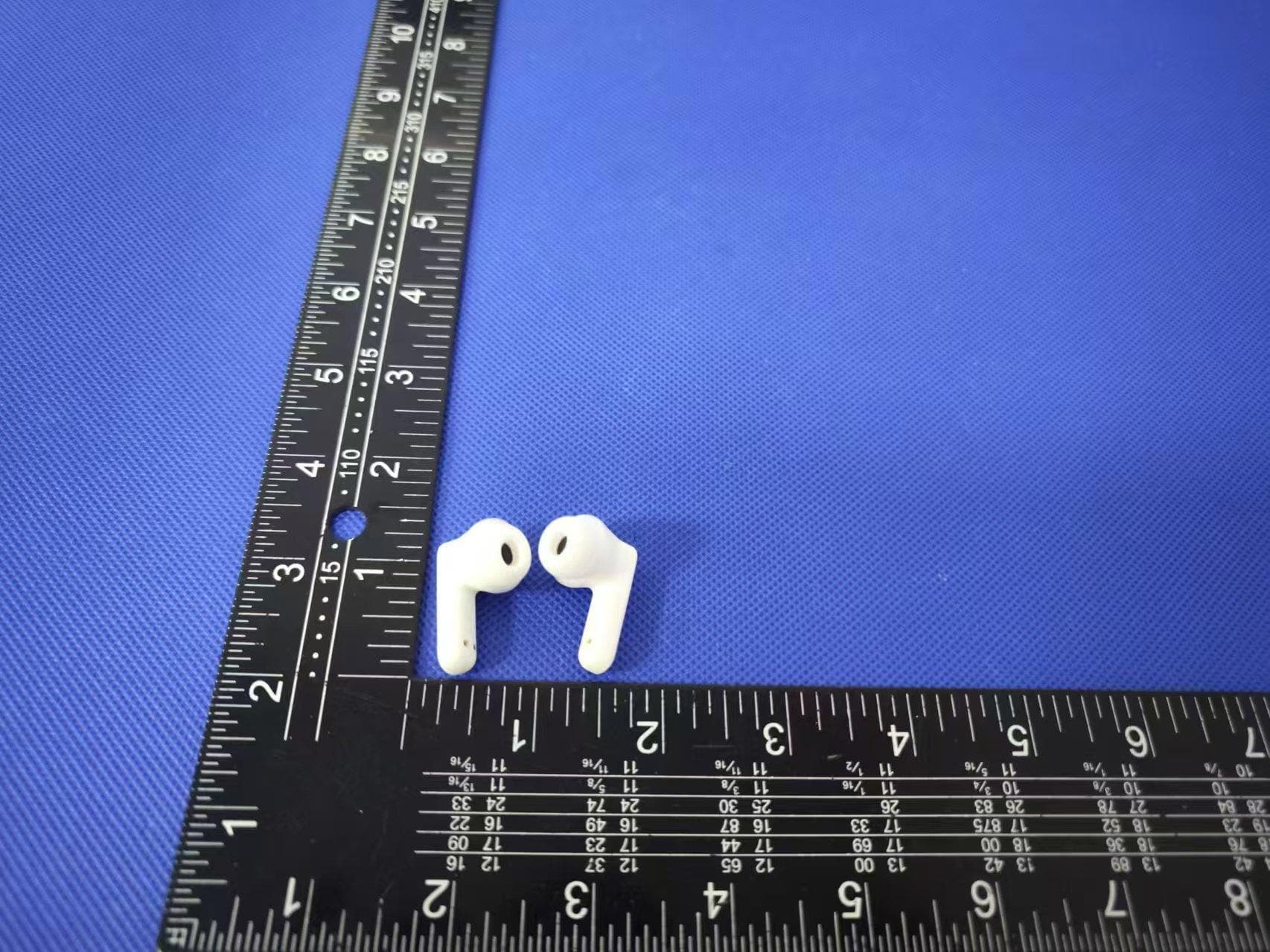 Bluetooth earphones - FCC ID 2BKXT-V10 - SHENZHEN YAOXINGGE TECHNOLOGY CO,LTD. (3)