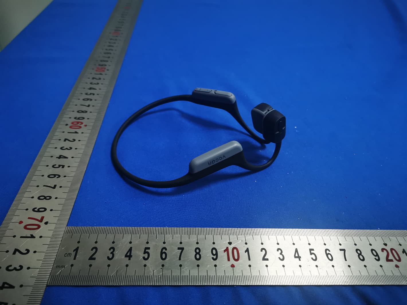 Bone Conduction Wireless Headphones - FCC ID 2BKXW-CY601 - Suzhou Denbom Electronic S&T Co.,Ltd (4)