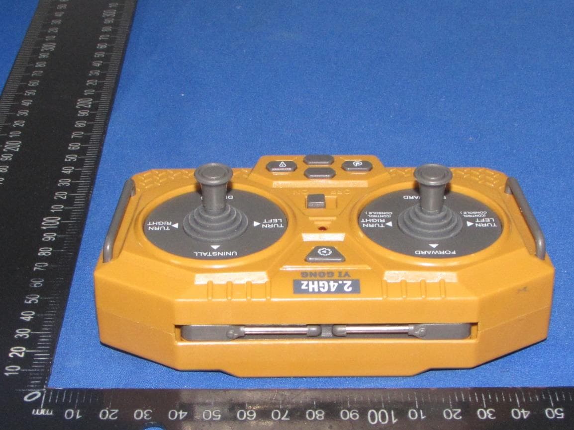 Alloy Engineering Remote Control Series - FCC ID 2BKZ5-BC1043 - SHANTOU CHENGHAI DISTRICT YI GONG TOYS FACTORY (2)