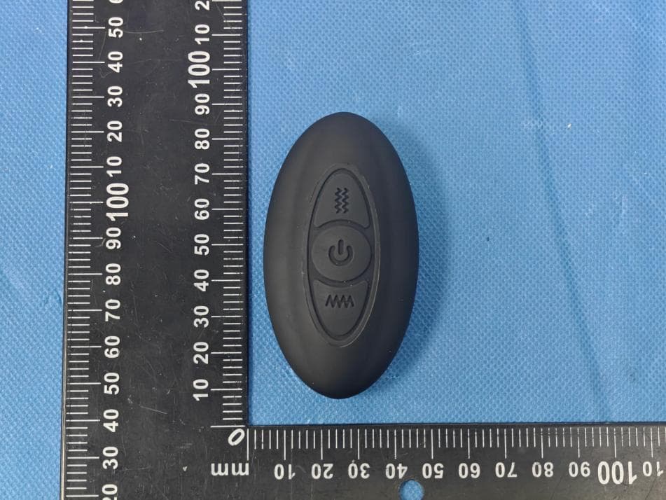 Remote control - FCC ID 2BKZY-TR686 - DongGuan TeRui Health Care Equipment Co., LTD (3)