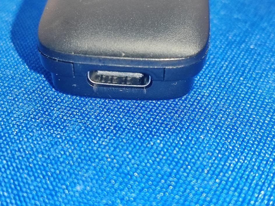 remote control - FCC ID 2BL38-A88-1 - Dongguan Diepin Technology Co.,Ltd.