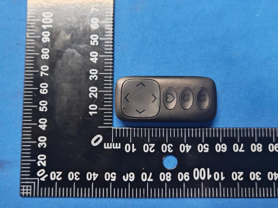 remote control - FCC ID 2BL38-A8C - Dongguan Diepin Technology Co.,Ltd. (4)