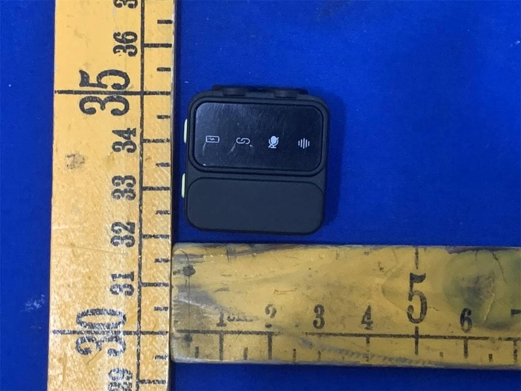 wireless lavalier microphone - FCC ID 2BL72-Q9 - Shenzhen Yiqing Technology Co., Ltd. (2)