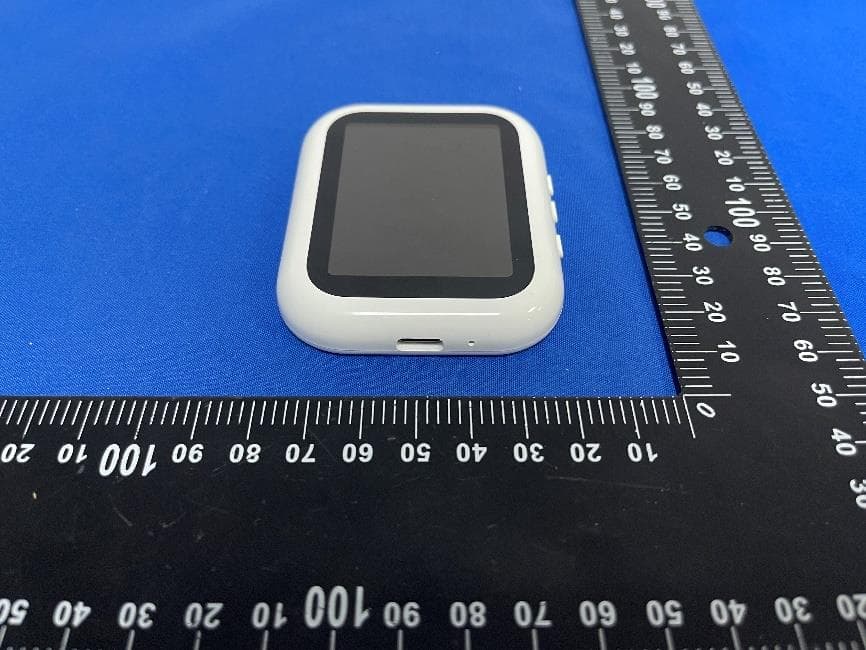 Selfie Screen Mirroring Adapter - FCC ID 2BLJ7-R3024 - Zhuhai Chaohai Technology Co., Ltd (5)