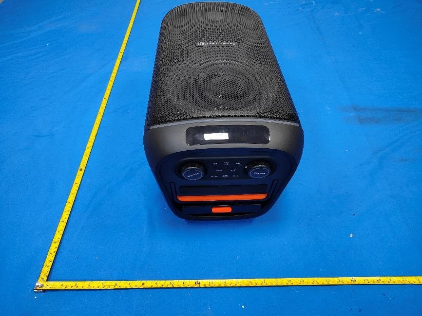 Party Speaker with Flame Light - FCC ID 2BLKS-GKDT63 - SHENZHEN CHL INDUSTRIES CO.,LTD (3)