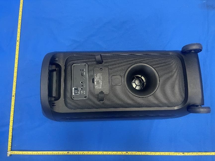 Party Speaker with Flame Light - FCC ID 2BLKS-GKDT81 - SHENZHEN CHL INDUSTRIES CO.,LTD (4)