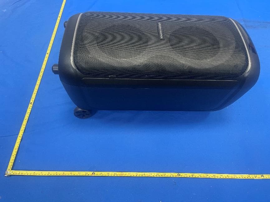 Party Speaker with Flame Light - FCC ID 2BLKS-GKDT81 - SHENZHEN CHL INDUSTRIES CO.,LTD (2)