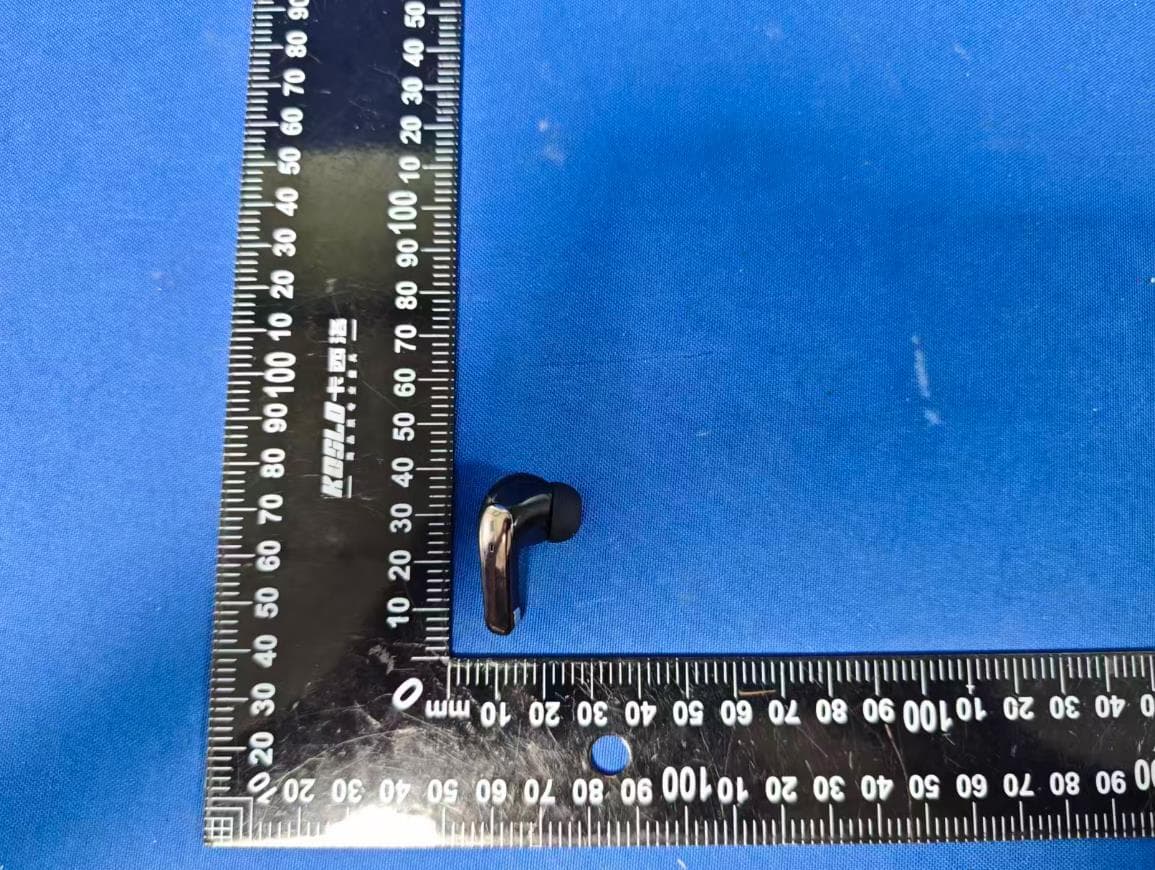 Bluetooth headphones - FCC ID 2BLP4-K100 - Shenzhen Yikexin Electronics Co., Ltd. (4)