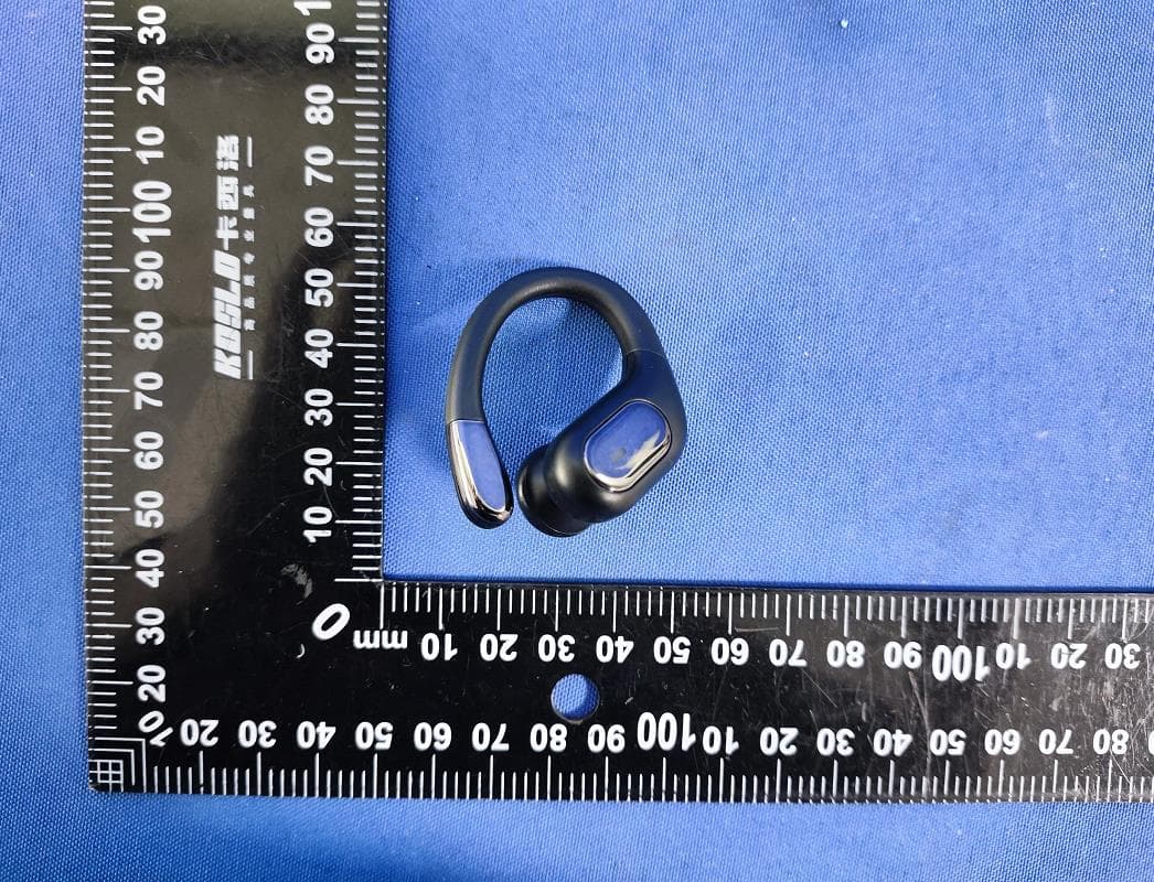 Bluetooth headphones - FCC ID 2BLP4-K130 - Shenzhen Yikexin Electronics Co., Ltd. (3)