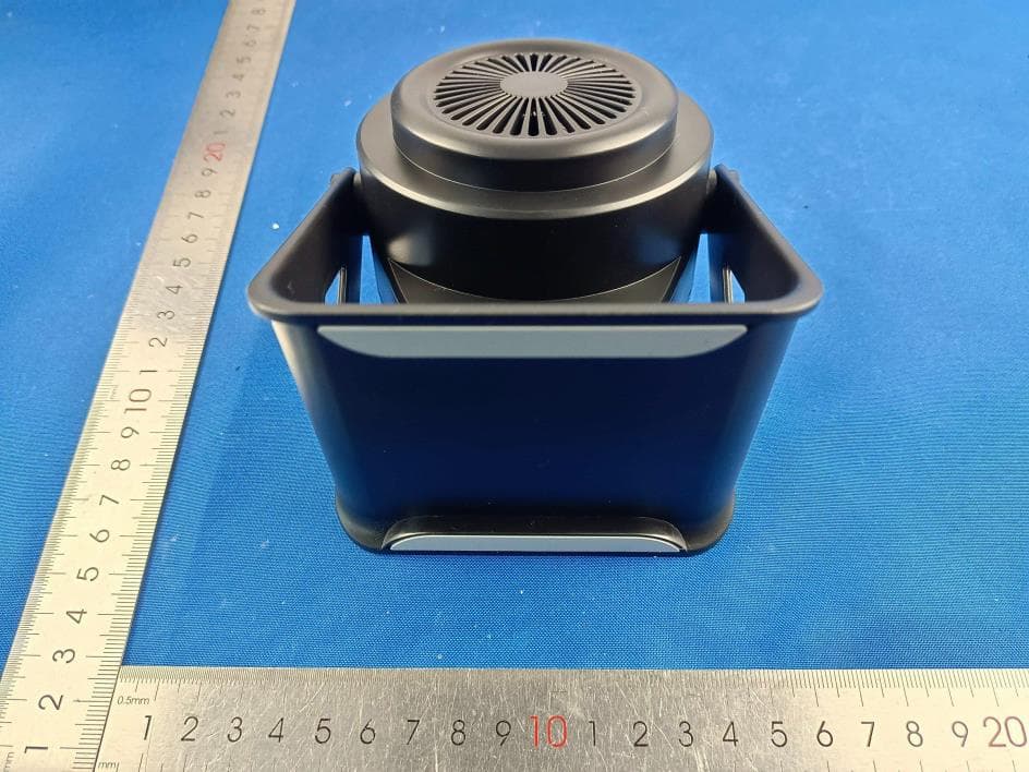 Wireless Charging Bluetooth Speaker - FCC ID 2BLR4-ZJ-W08 - Hongtao (Shenzhen) Supply Chain Management Co., Ltd. (4)