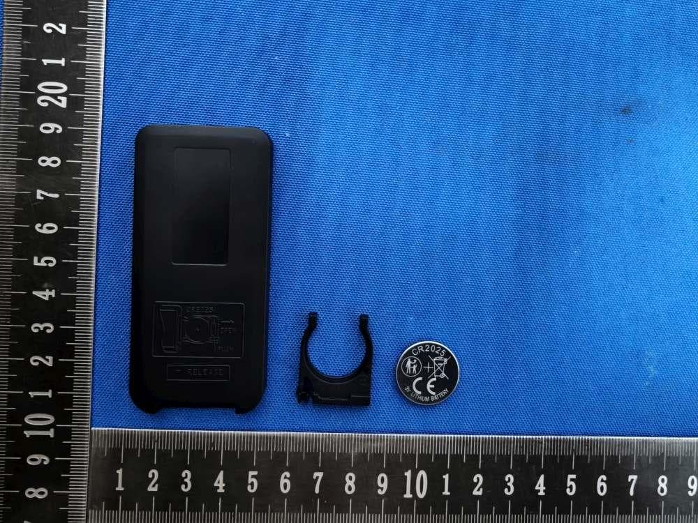 Remote control - FCC ID 2BLTC-207-1 - Linhai xinchen electronic light-decoration co., LTD (2)