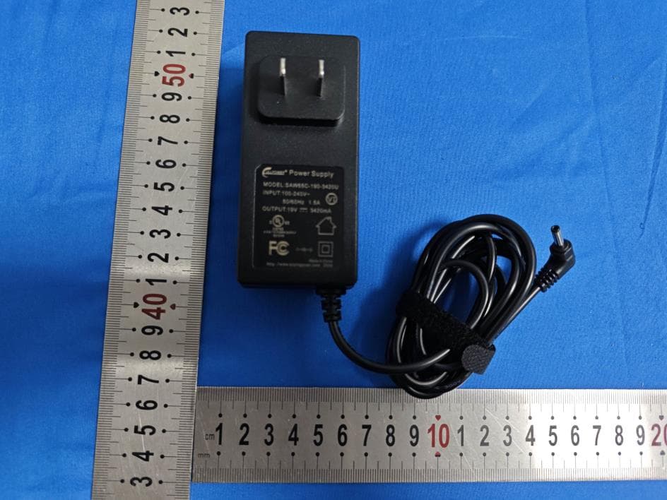 Notebook - FCC ID 2BLU9-Q15R3BM - M&M Electronics, S.A.