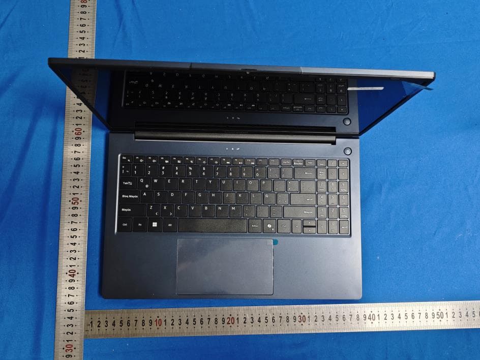 Notebook - FCC ID 2BLU9-QL15BM - M&M Electronics, S.A. (3)