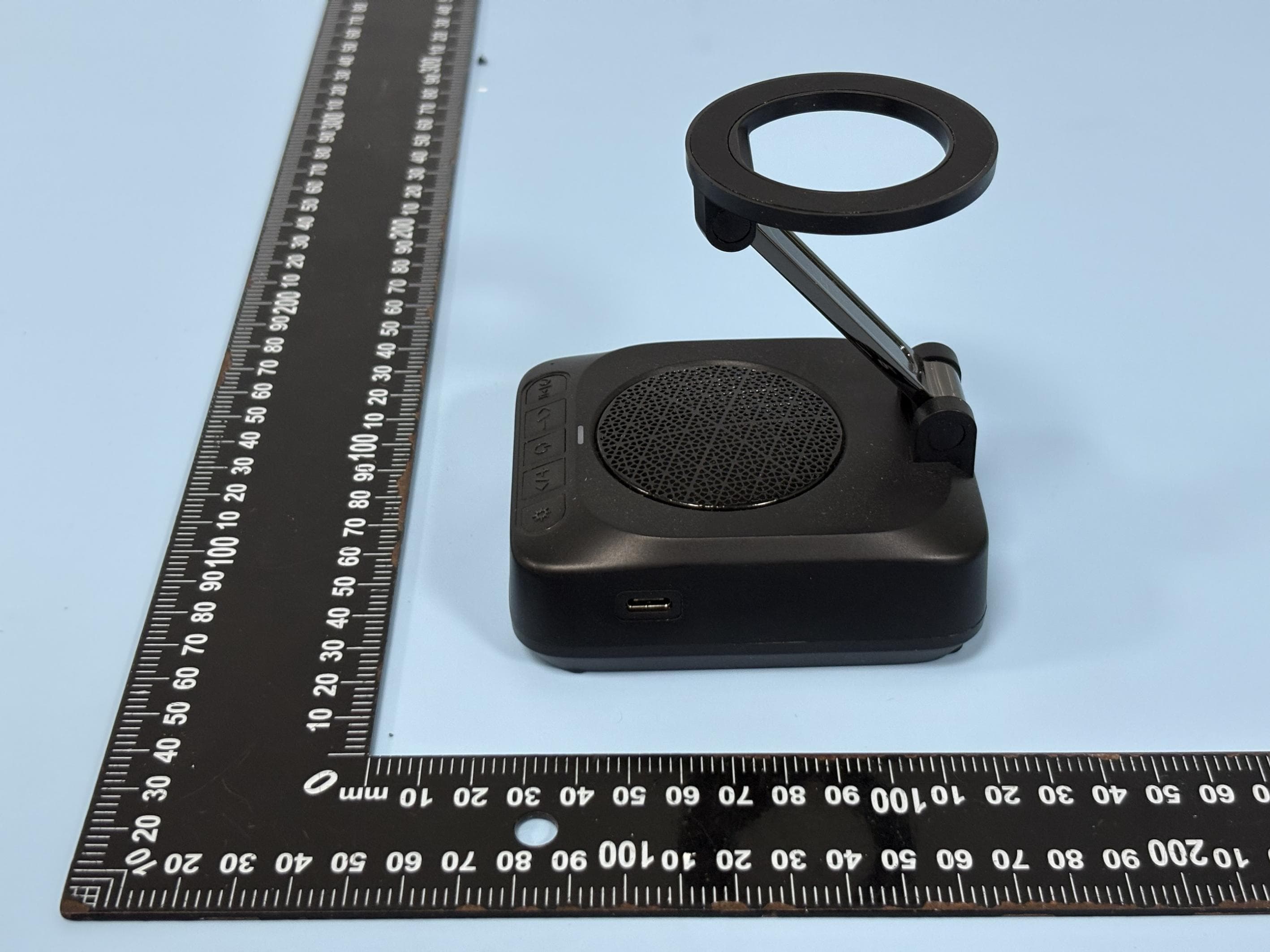 Phone Holder With Wireless Speaker - FCC ID 2BLYB-E10 - Dongguan Siliang Electronic Technology Co., Ltd (3)