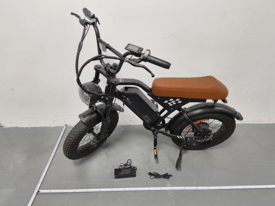 Electric Bike - FCC ID 2BM88-EB5MAX - Dongguan Yicheng Shengda Information Technology Co., Ltd. (4)