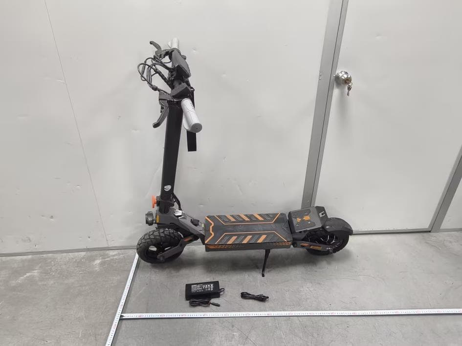 ELECTRIC SCOOTER - FCC ID 2BM88-W10 - Dongguan Yicheng Shengda Information Technology Co., Ltd. (4)