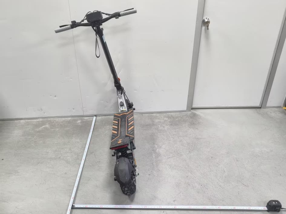 ELECTRIC SCOOTER - FCC ID 2BM88-W10 - Dongguan Yicheng Shengda Information Technology Co., Ltd. (3)