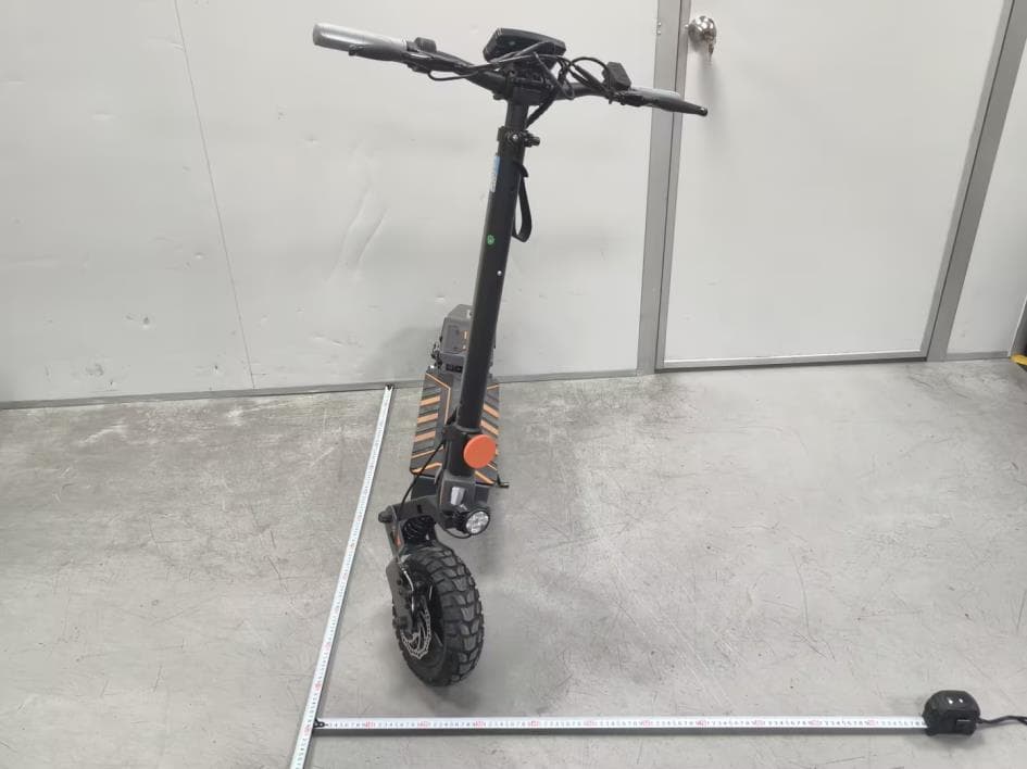 ELECTRIC SCOOTER - FCC ID 2BM88-W10 - Dongguan Yicheng Shengda Information Technology Co., Ltd. (2)