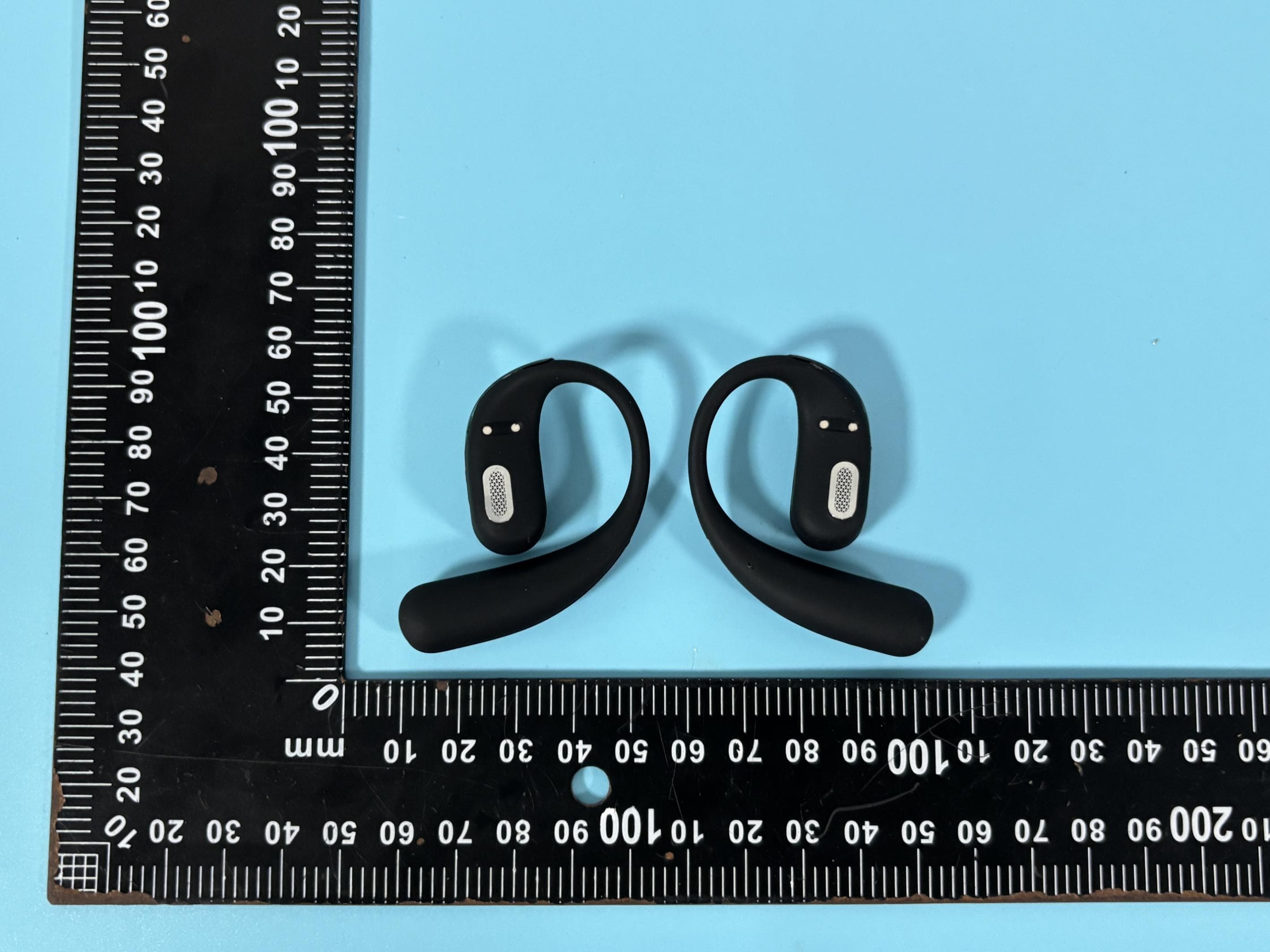 Open-Ear Headphones - FCC ID 2BMA9-A2000 - shenzhenshixiaohuangdoukejiyouxiangongsi (5)