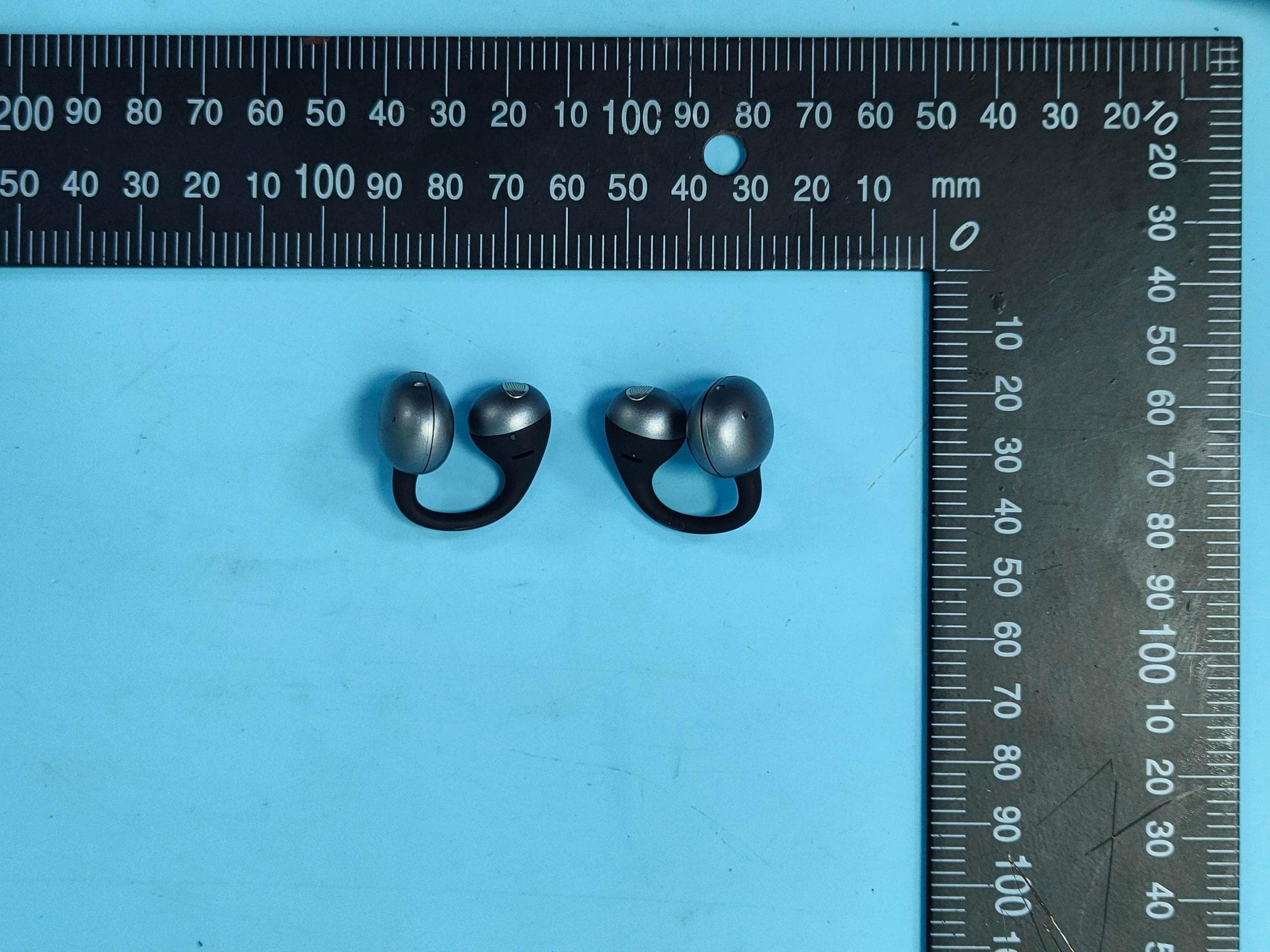 GTbeans C30 Clip-On Earbuds - FCC ID 2BMA9-A3000 - shenzhenshixiaohuangdoukejiyouxiangongsi (3)