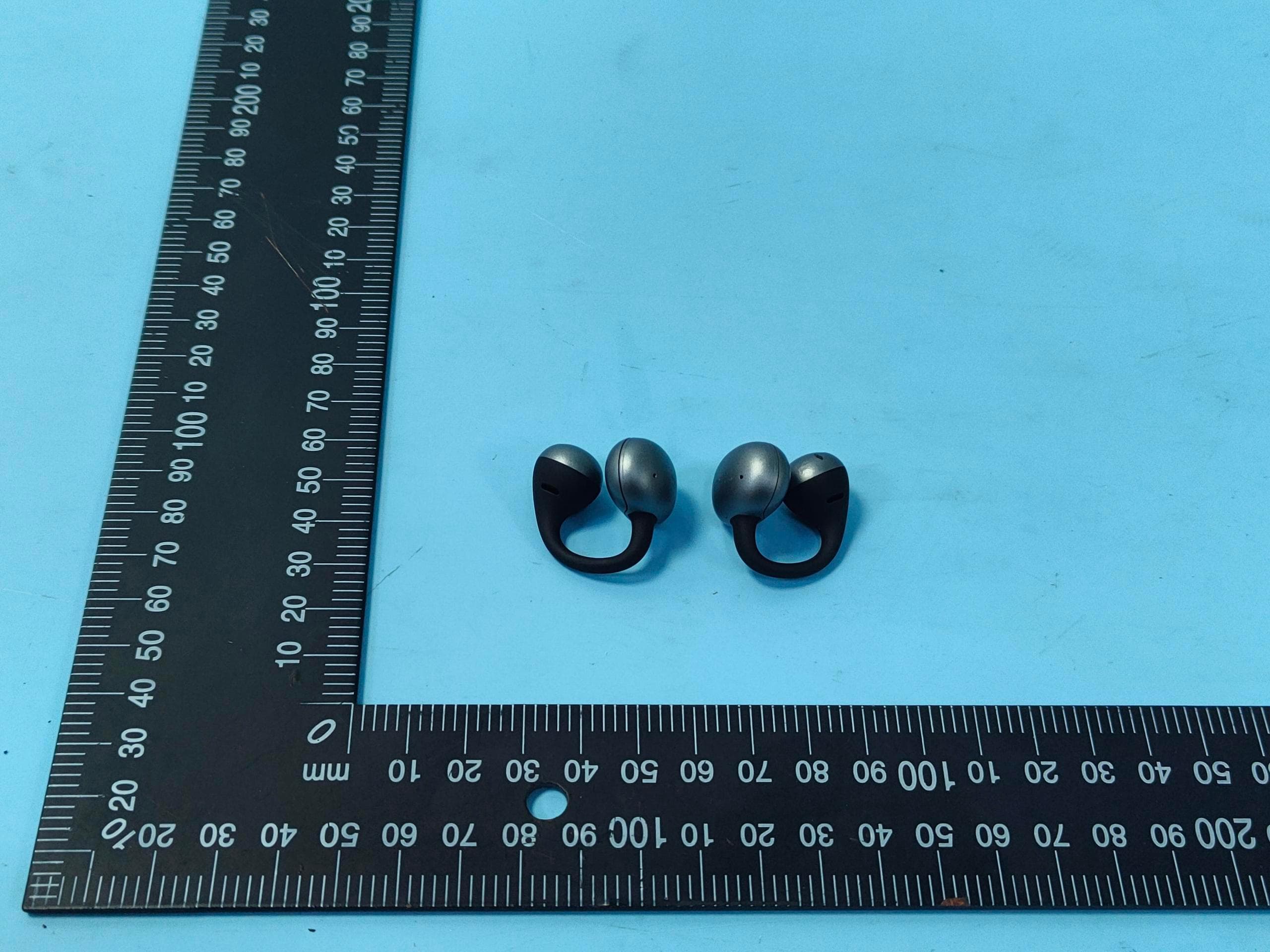 GTbeans C30 Clip-On Earbuds - FCC ID 2BMA9-A3000 - shenzhenshixiaohuangdoukejiyouxiangongsi (5)