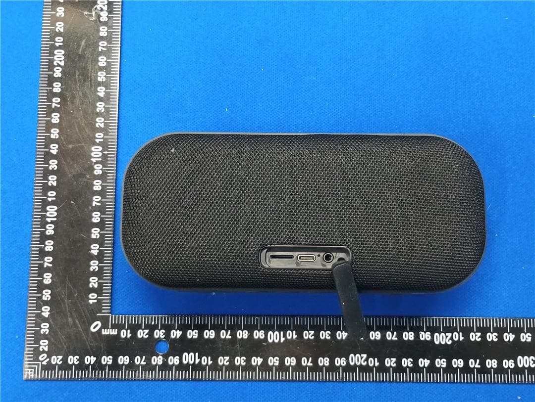Fabric Ferrofluid Bluetooth speaker - FCC ID 2BMCY-CLT-004 - Dongguan Qiancheng Electronics Co., Ltd.