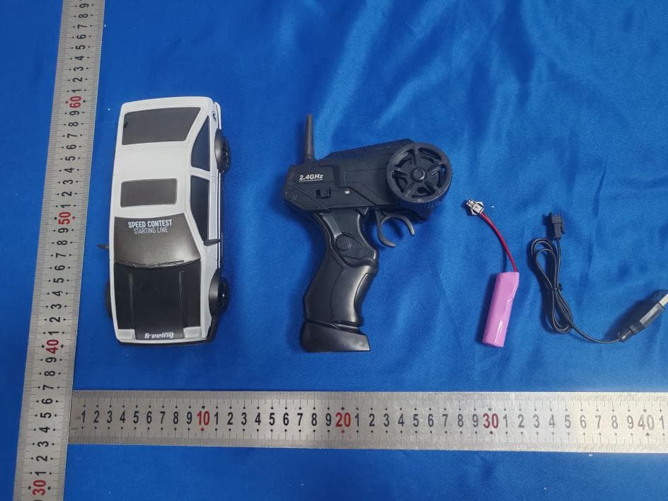 RC TOYS - FCC ID 2BMED-SC24A13-1 - SHANTOU CHENGHAI HUANG BO TOYS FACTORY (4)