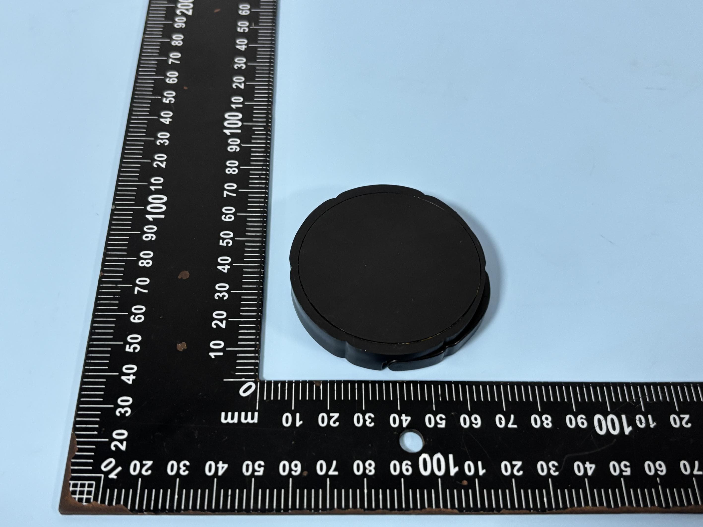 Wireless charger for smartphone - FCC ID 2BMGC-NWC-153 - SHELLLANG KOREA (4)