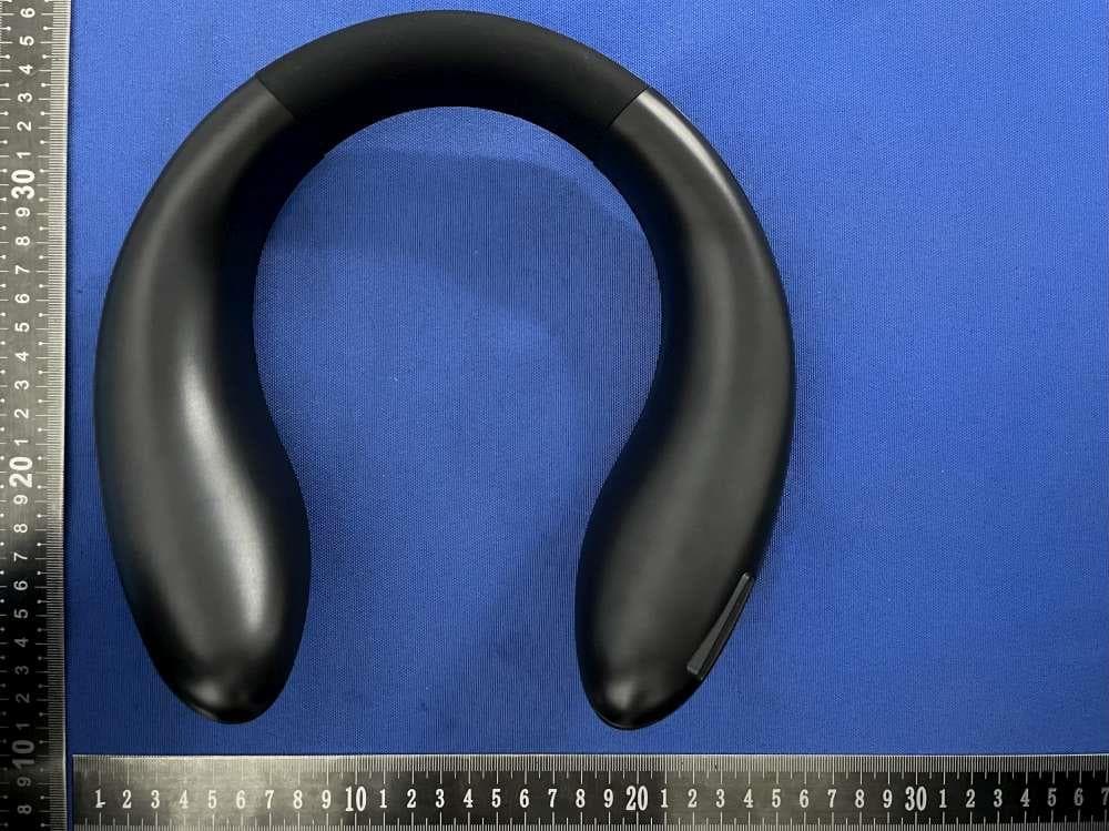 Bluetooth neckband speaker - FCC ID 2BMGI-G600 - Dongguan Qining Electronics Co.,LTD (3)