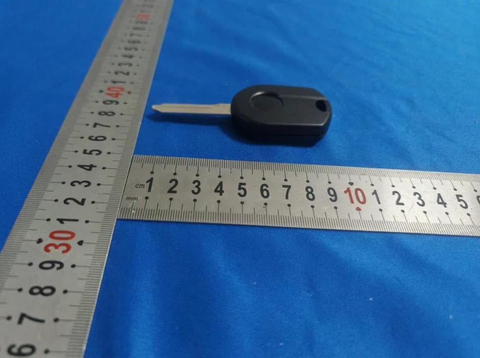 Car Key - FCC ID 2BMIV-CAFD42 - Cambrian (Liaoning) Electronic Technology Co., Ltd. (4)