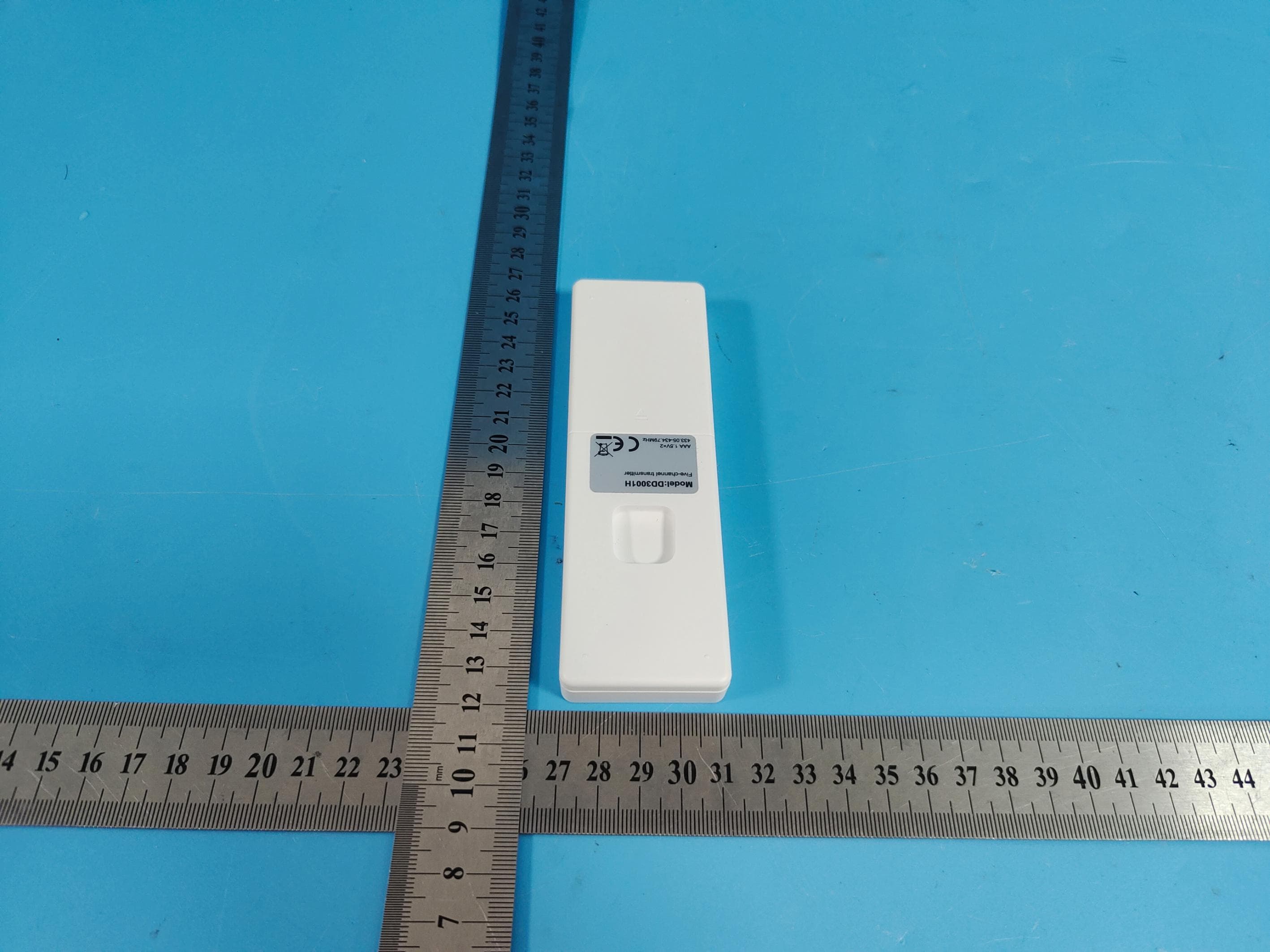 5-Channel Remote Control - FCC ID 2BMMUZM061 - Z.M.C. Metal Coating Inc. (3)