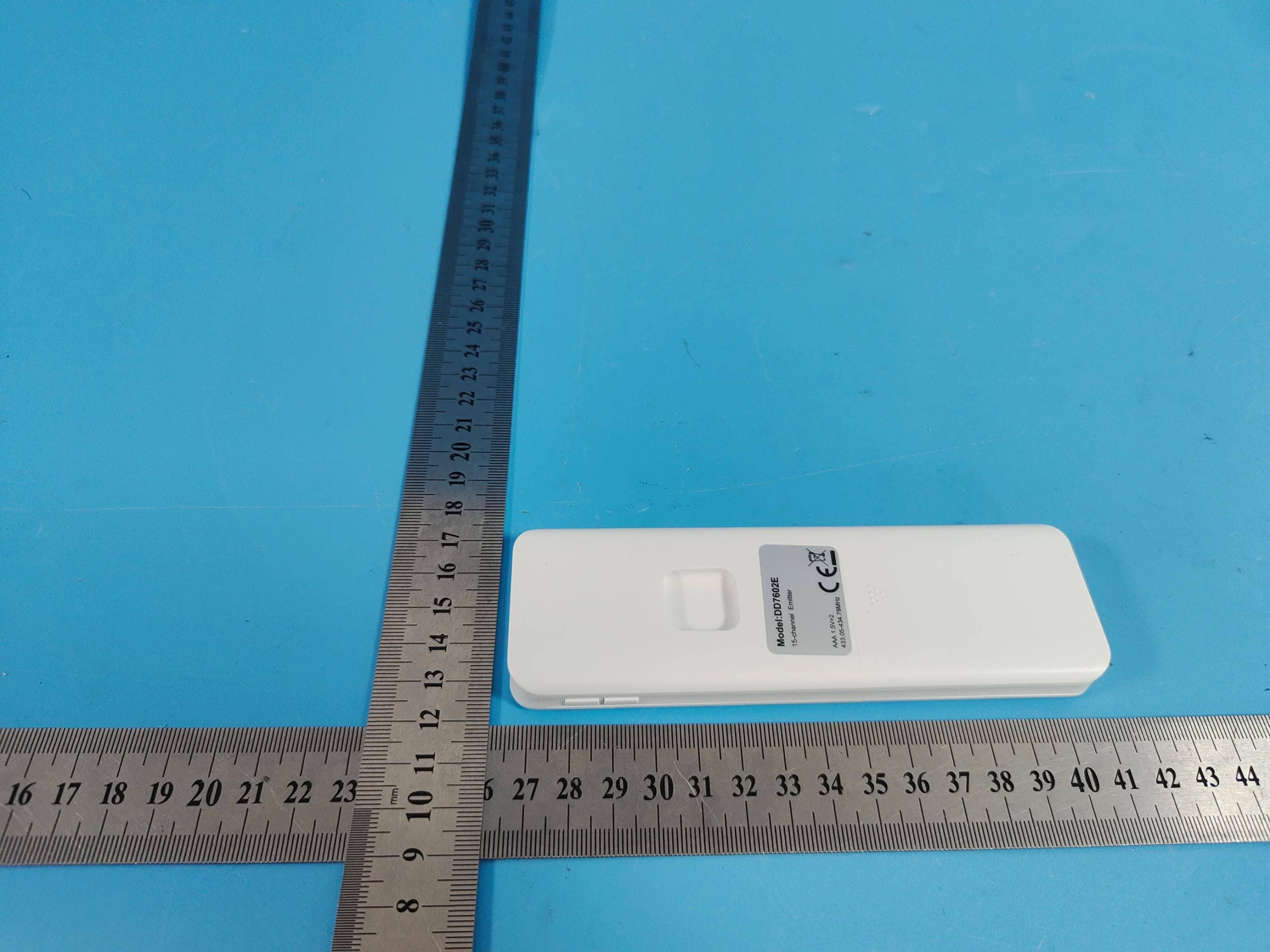 15-Channel Remote Control - FCC ID 2BMMUZM062 - Z.M.C. Metal Coating Inc. (4)