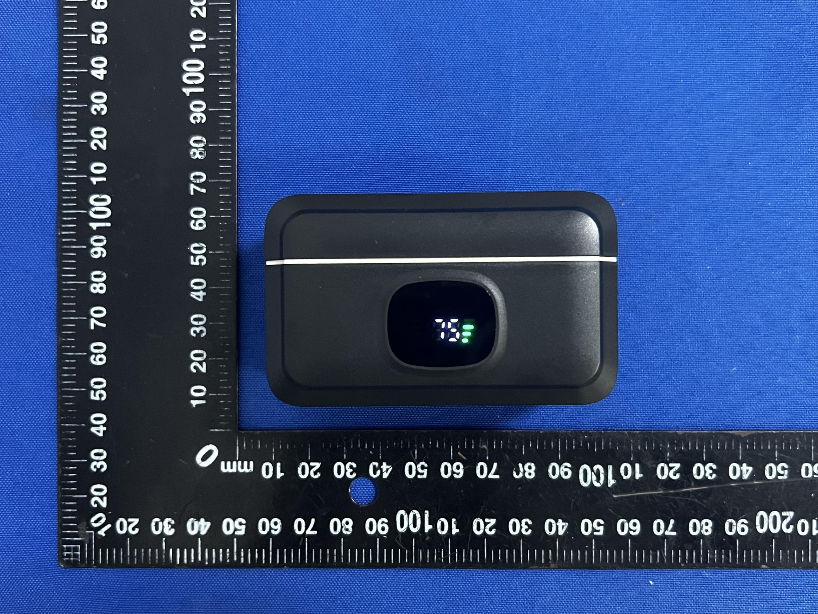 MVMT 2PK WIRELESS LAVALIER MICS WITH RECEIVER - FCC ID 2BMOI-Q8 - JME & CO. NYC.LLC