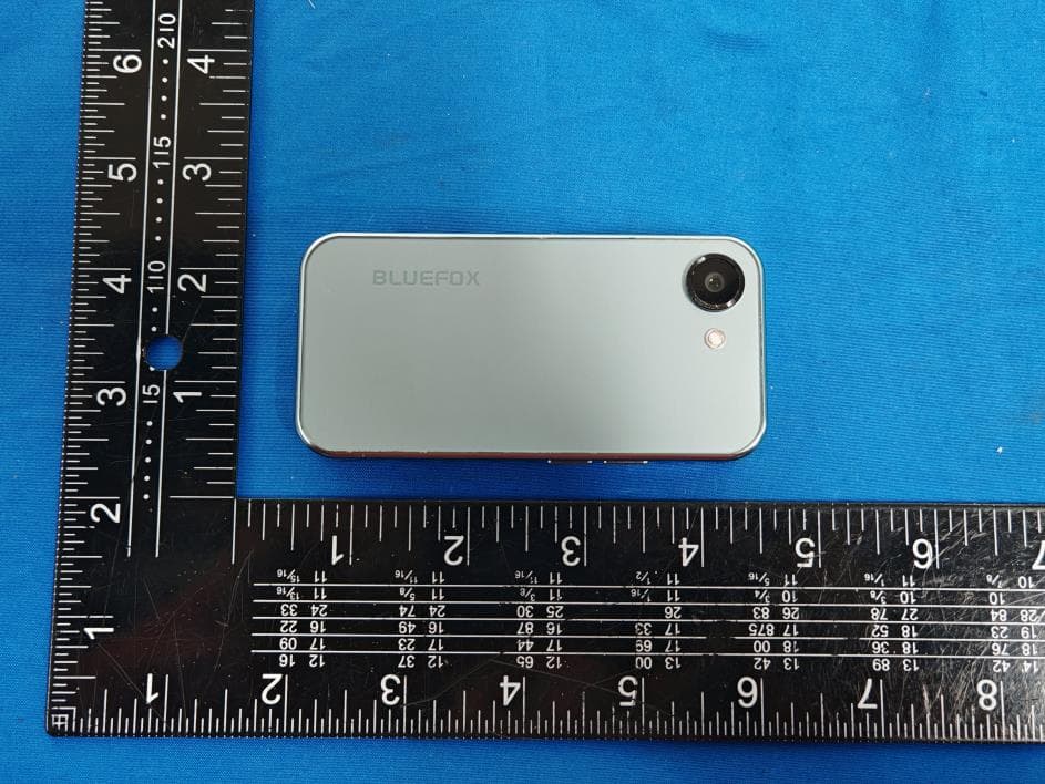 TD-LTE digital mobile phone - FCC ID 2BMP7-NX1 - Shenzhen Tailefeng Communications Co., Ltd. (2)