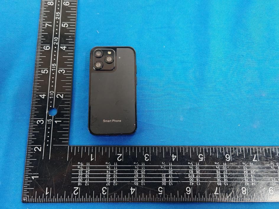 WCDMA digital mobile phone - FCC ID 2BMP7-XS15 - Shenzhen Tailefeng Communications Co., Ltd. (2)