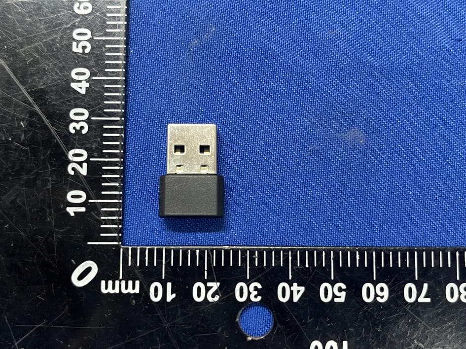 Wireless gaming mouse dongle - FCC ID 2BMQK-BM009 - Listan GmbH (2)