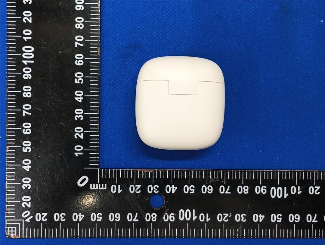 wireless headset - FCC ID 2BMVL-TAT1020 - Nanjing Qijun Digital Technology Co., Ltd (2)