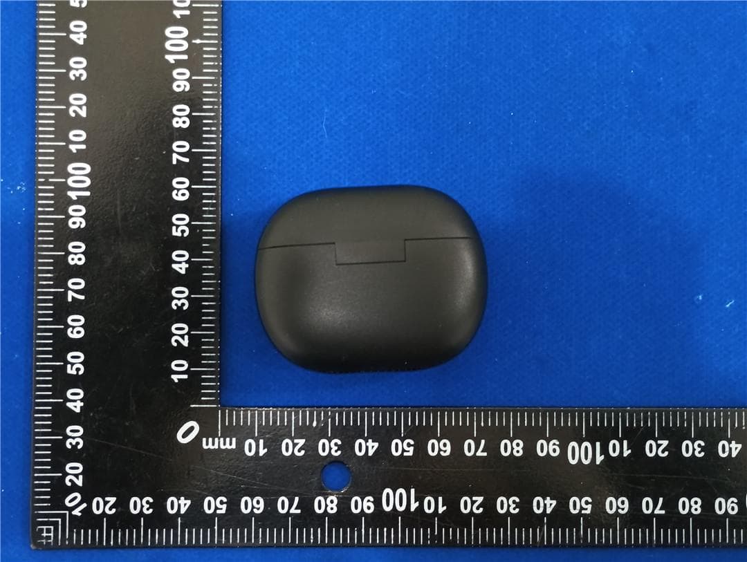 wireless headset - FCC ID 2BMVL-TAT1320 - Nanjing Qijun Digital Technology Co., Ltd (4)