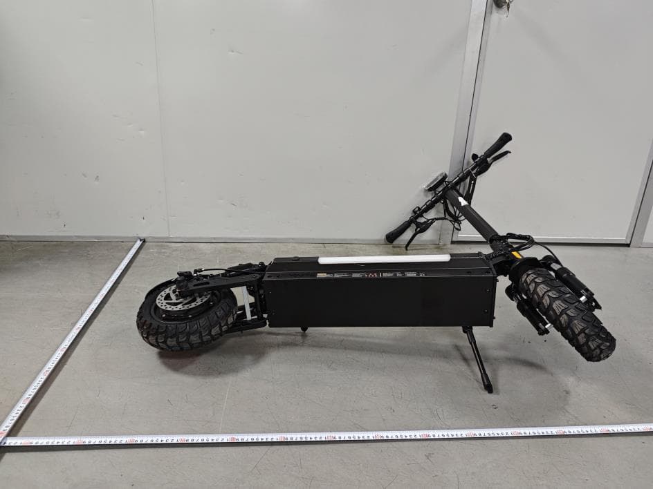 Electric Scooter - FCC ID 2BMVT-ES6 - Jinhua Chuxia Trading Co., Ltd (3)