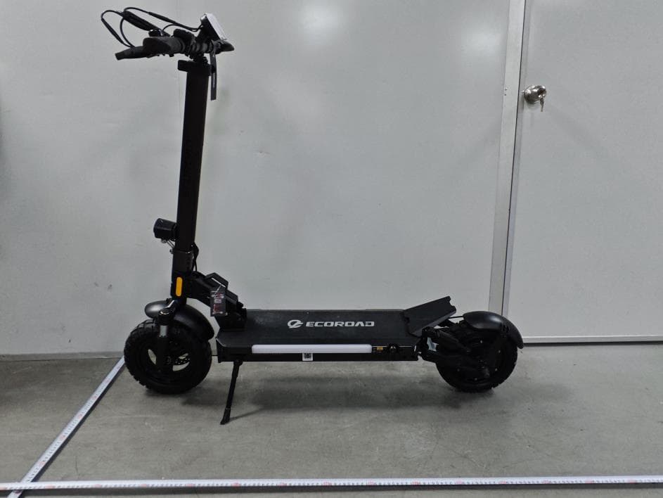 Electric Scooter - FCC ID 2BMVT-ES6 - Jinhua Chuxia Trading Co., Ltd (5)