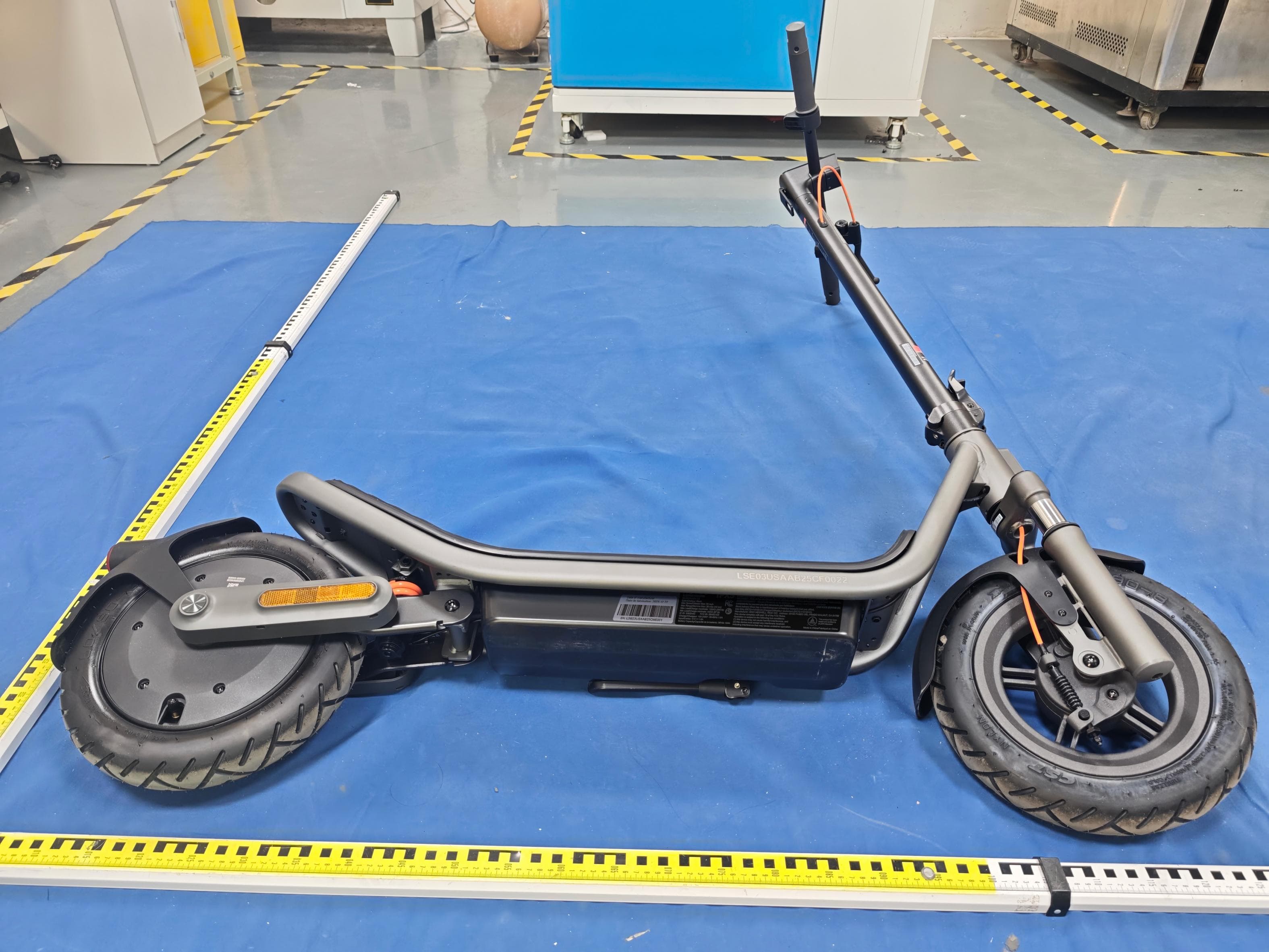 Electric Scooter - FCC ID 2BN3C-E3 - SINO MEGWELL TECH INC