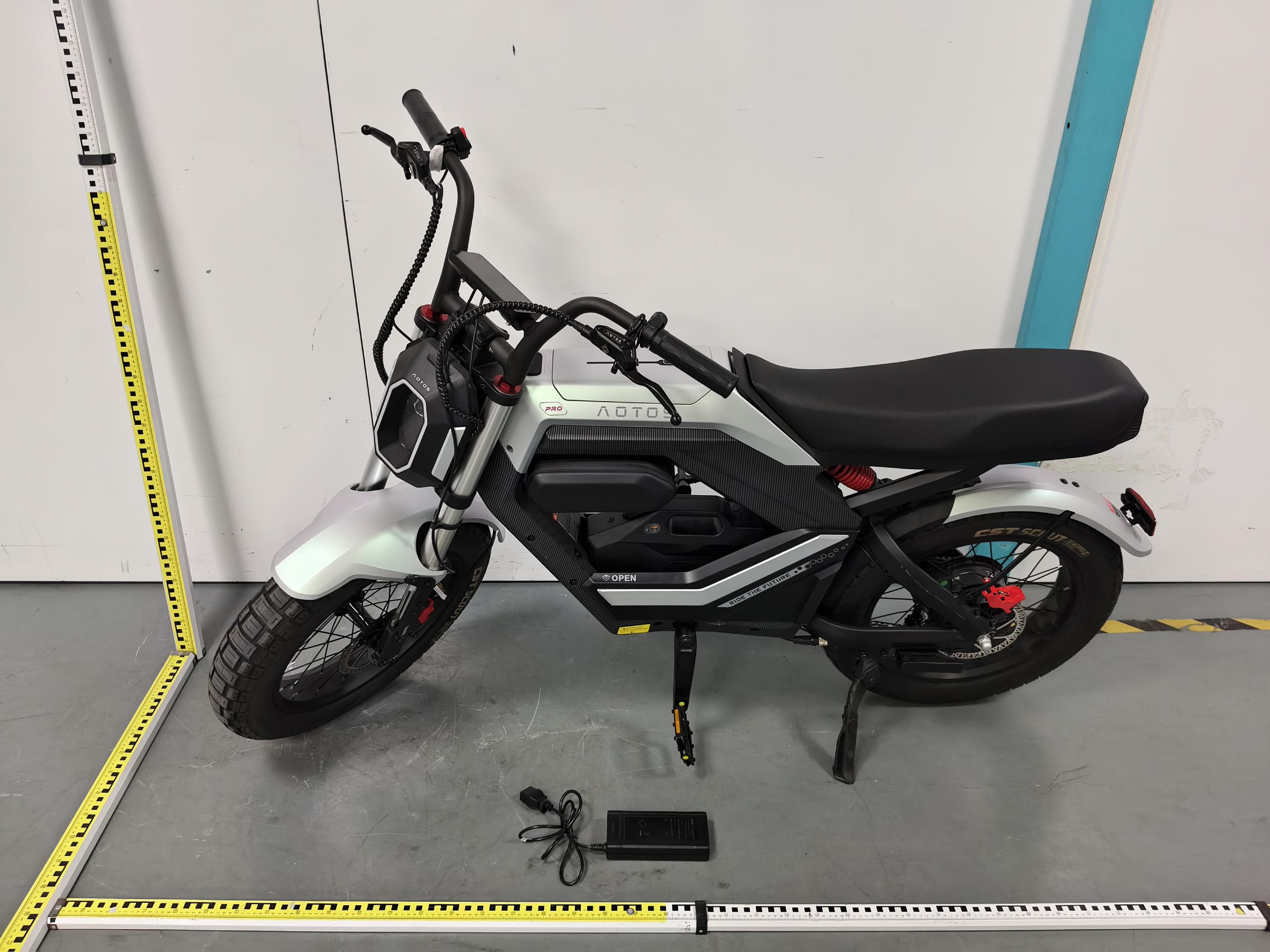 Smart EBike - FCC ID 2BN3C-FLUXX26PRO - SINO MEGWELL TECH INC