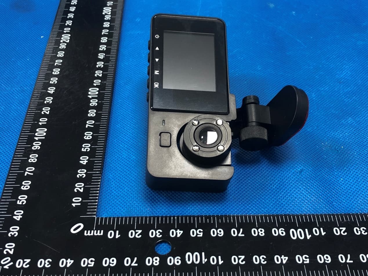 Car driving recorder - FCC ID 2BNAG-RECORDER - Yiwu Lingao Import and Export Co., Ltd. (5)