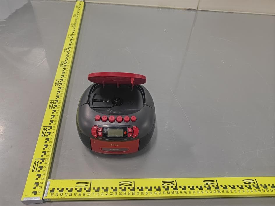 Portable CD Boombox - FCC ID 2BNCY-CD-X2 - DONGGUAN YEST SCIENCE&TECHNOLOGY CO.,LTD (2)