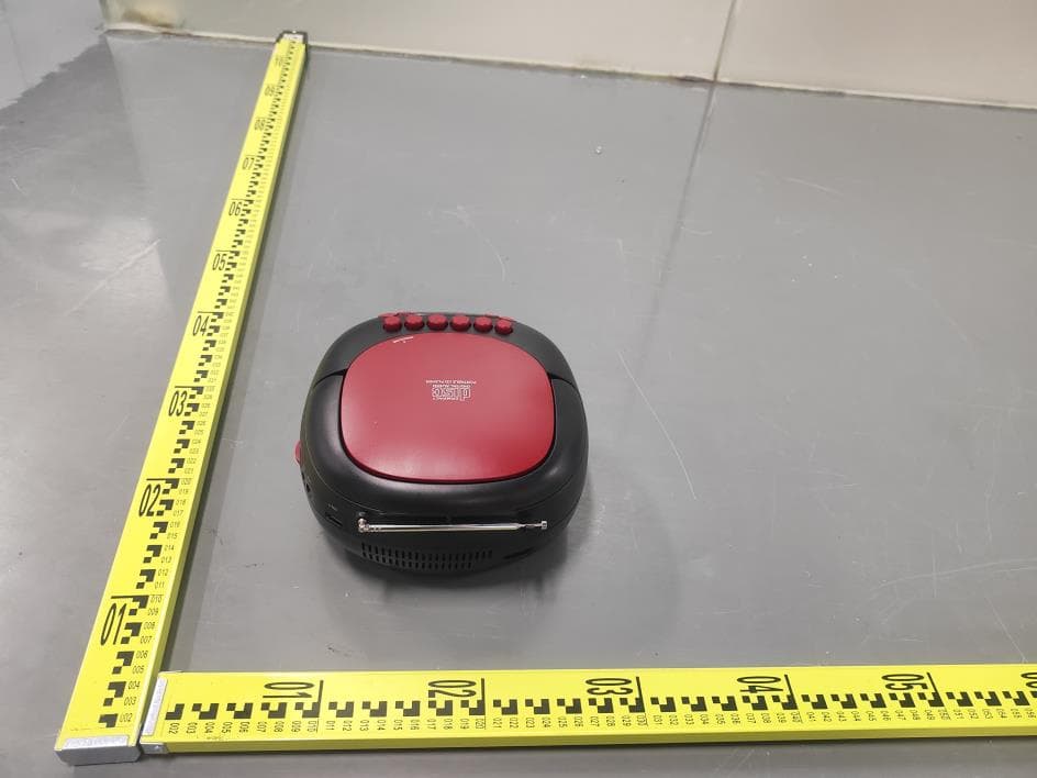 Portable CD Boombox - FCC ID 2BNCY-CD-X2 - DONGGUAN YEST SCIENCE&TECHNOLOGY CO.,LTD (5)