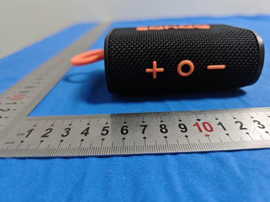 Portable Wireless Speaker - FCC ID 2BNTO-M13S - Shenzhen Kai Chuang Future Technology Co., LTD (3)