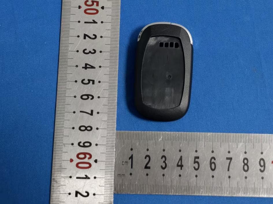 keyless transmitter - FCC ID 2BNXJ-KR5TP-4 - Genesis Tecspro Ltd (2)