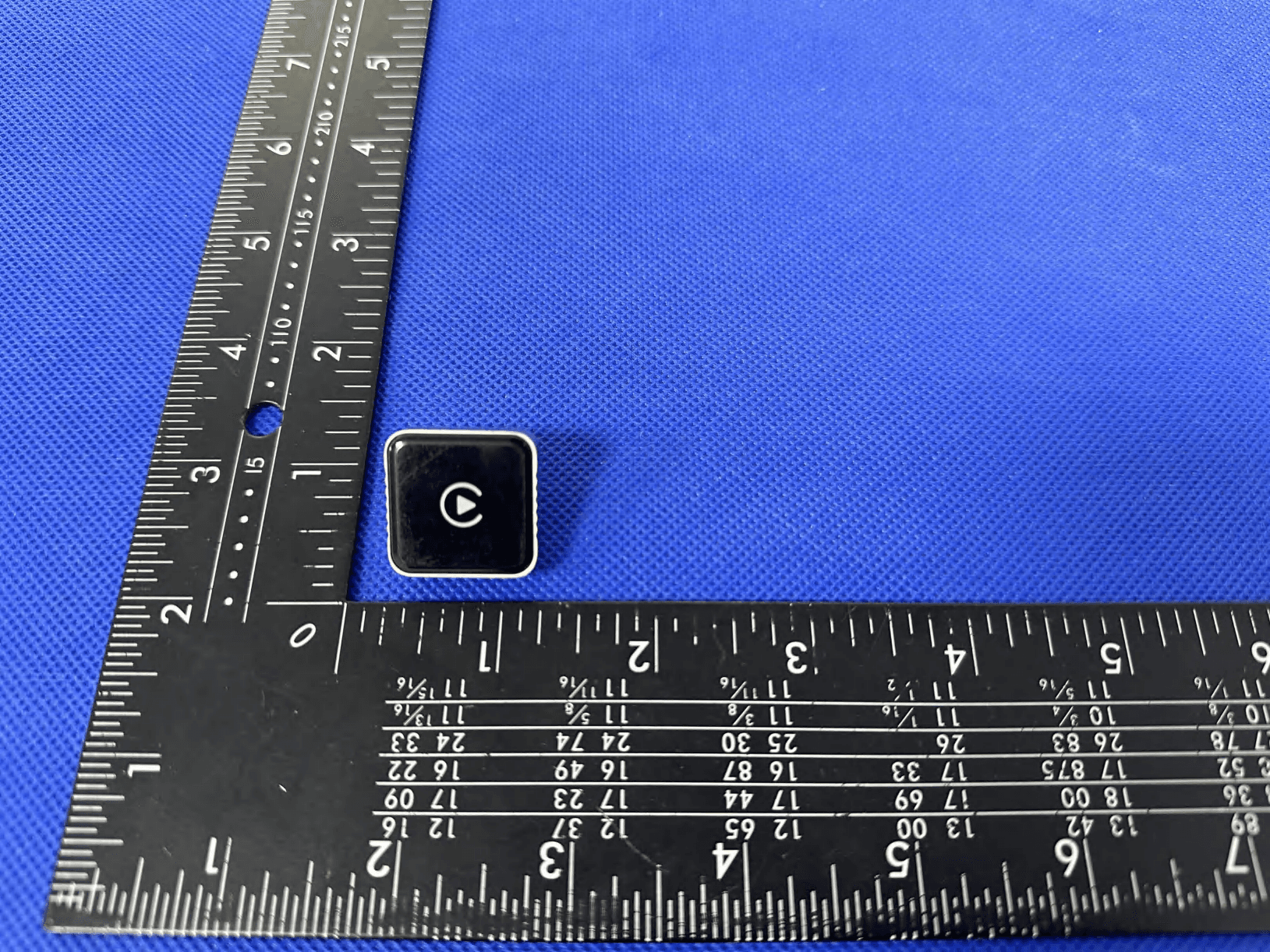 CarPlay Dongle Box - FCC ID 2BO5R-BW-W26L - Shenzhen Beneworld Technology Co., Ltd (2)