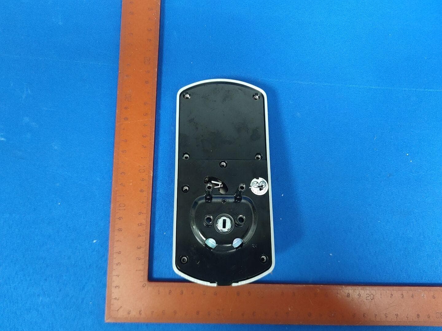 TS Smart Deadbolt Lock - FCC ID 2BOET-TDT-7000 - TownSteel Inc.