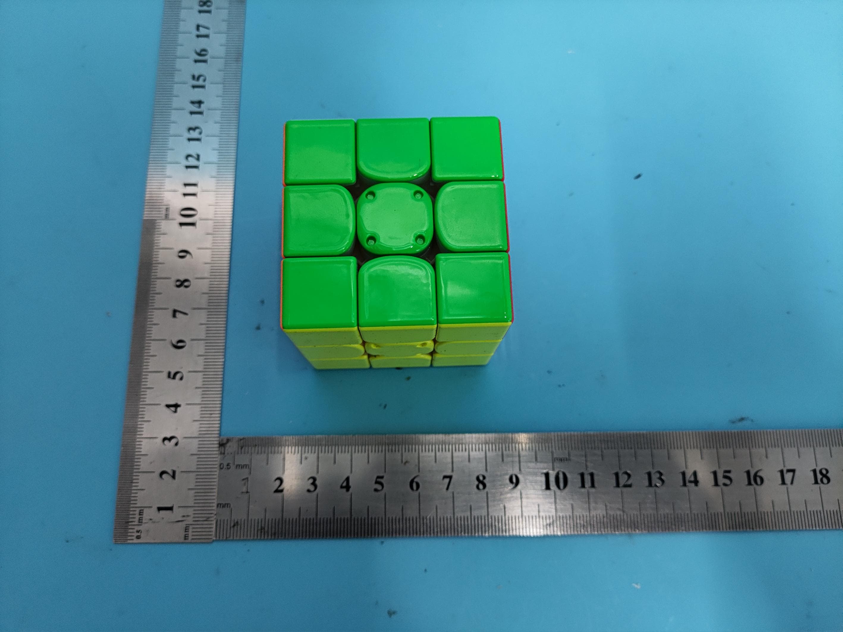 CUBE - FCC ID 2BOJ7-GANIC4 - GANCUBE INC.